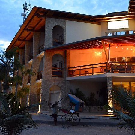 Moringa Hotel Toliara Exteriör bild